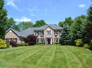 120 Cox Ave, Armonk, NY 10504