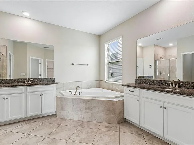 25057 Lambrusco Loop — Photo 26
