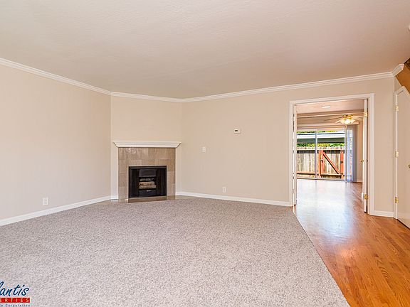 2nd image of 457 Oak Ave