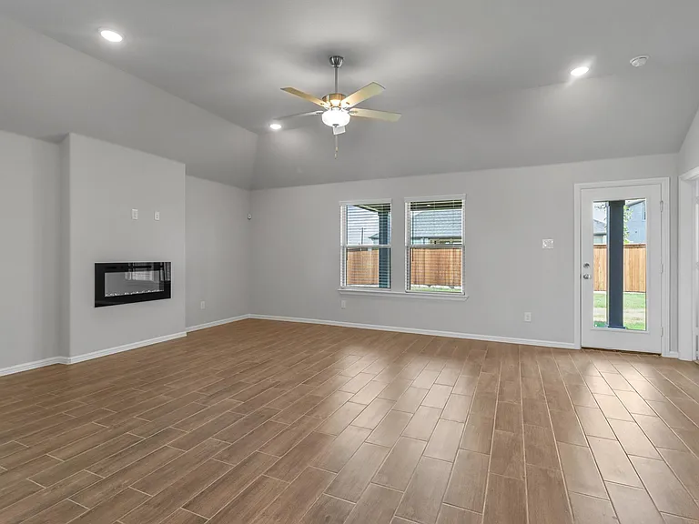 2755 Rambling Rd — Photo 5