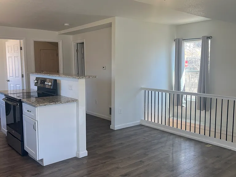 Living room/kitchen