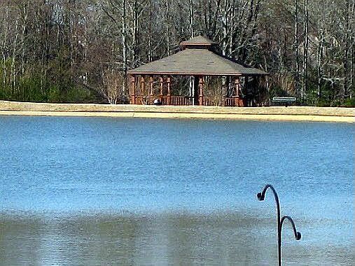3rd image of 764 Lake Meadow Dr