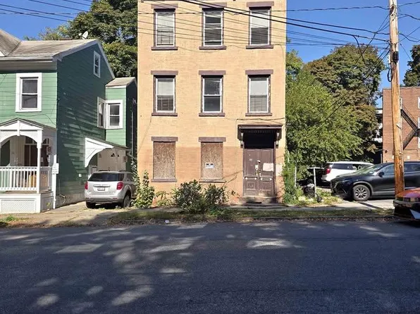 86 Montgomery Street, Poughkeepsie, NY 12601