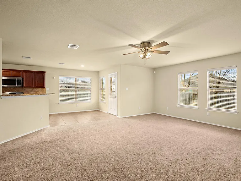18716 Derby Hill Ln — Photo 7
