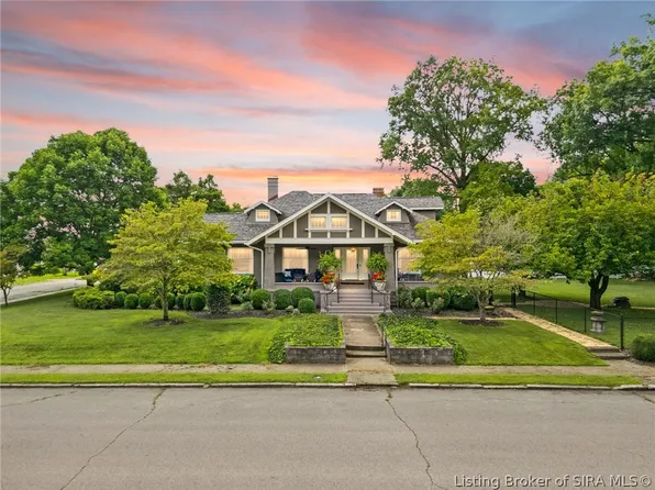 140 E High Street, Jeffersonville, IN 47130