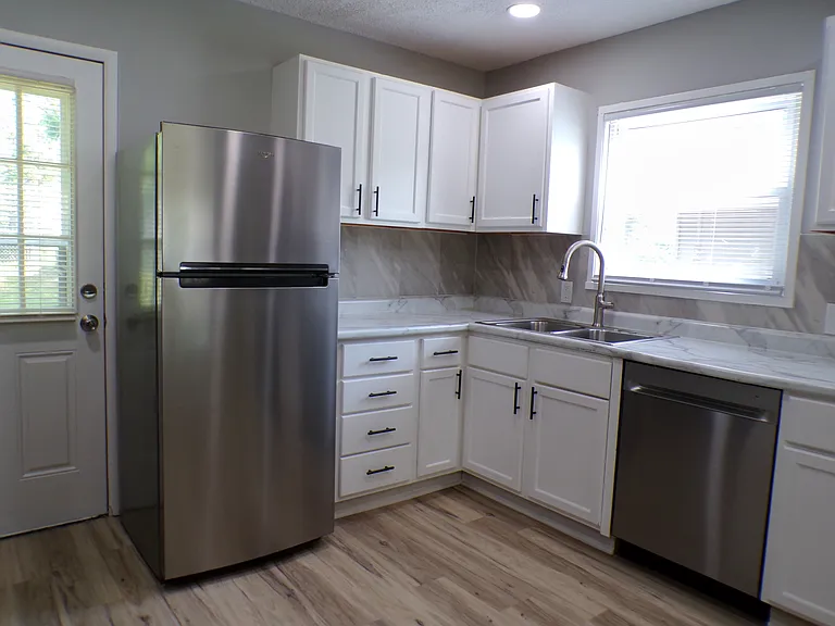 7396 Sabre Ave — Photo 3