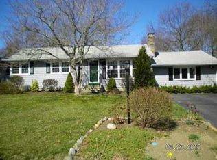 3 Lebaron Dr, East Greenwich, RI 02818