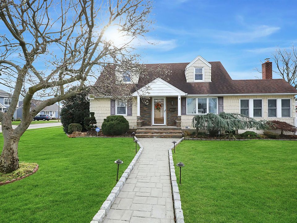 1st image of 1 Burkland Ln