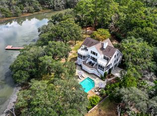 1310 Martins Point Rd, Wadmalaw Island, SC 29487