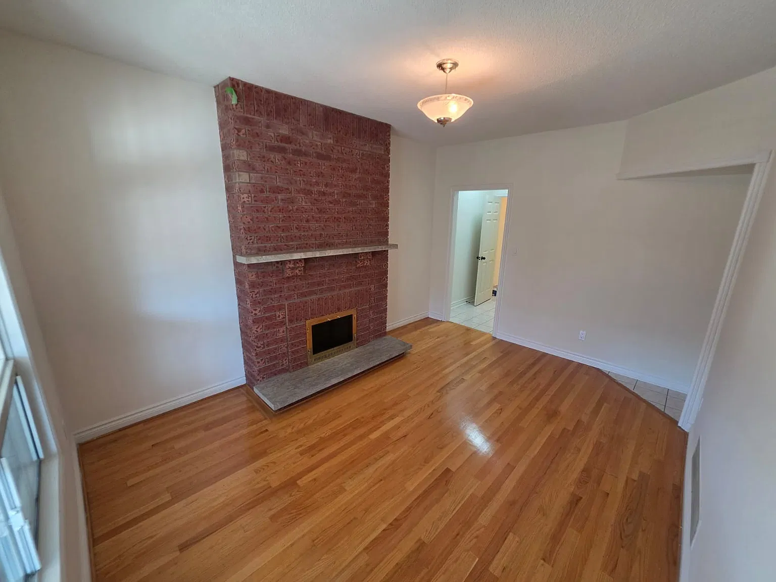 2 bed, 1200 sqft, $3,200 — Photo 4