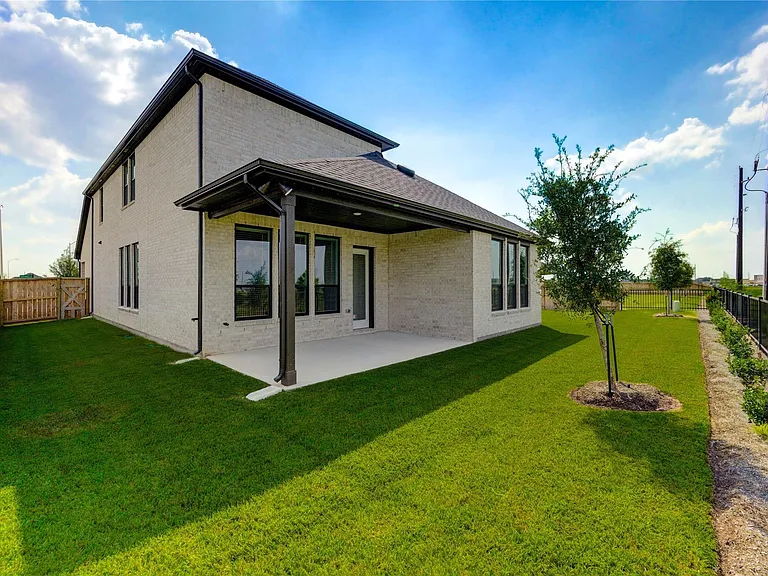 25326 Loch Doon Dr — Photo 37
