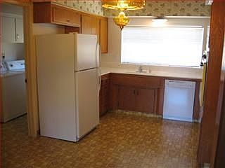 5th image of 1661 Willowmont Ave