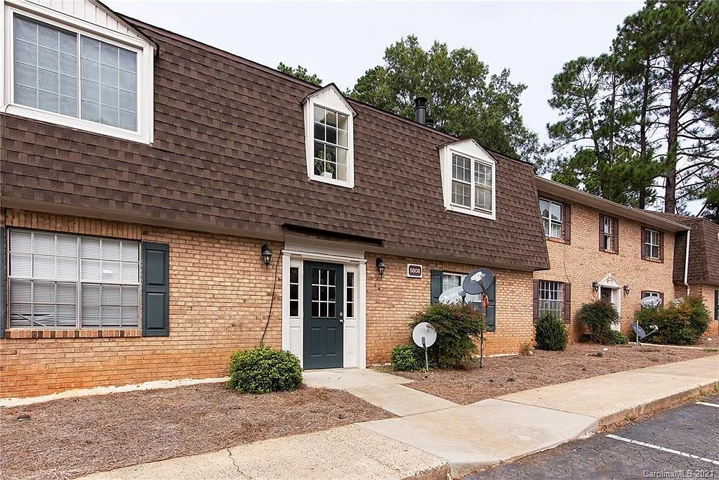 Building Photo - 5808 Hunting Ridge Ln #C