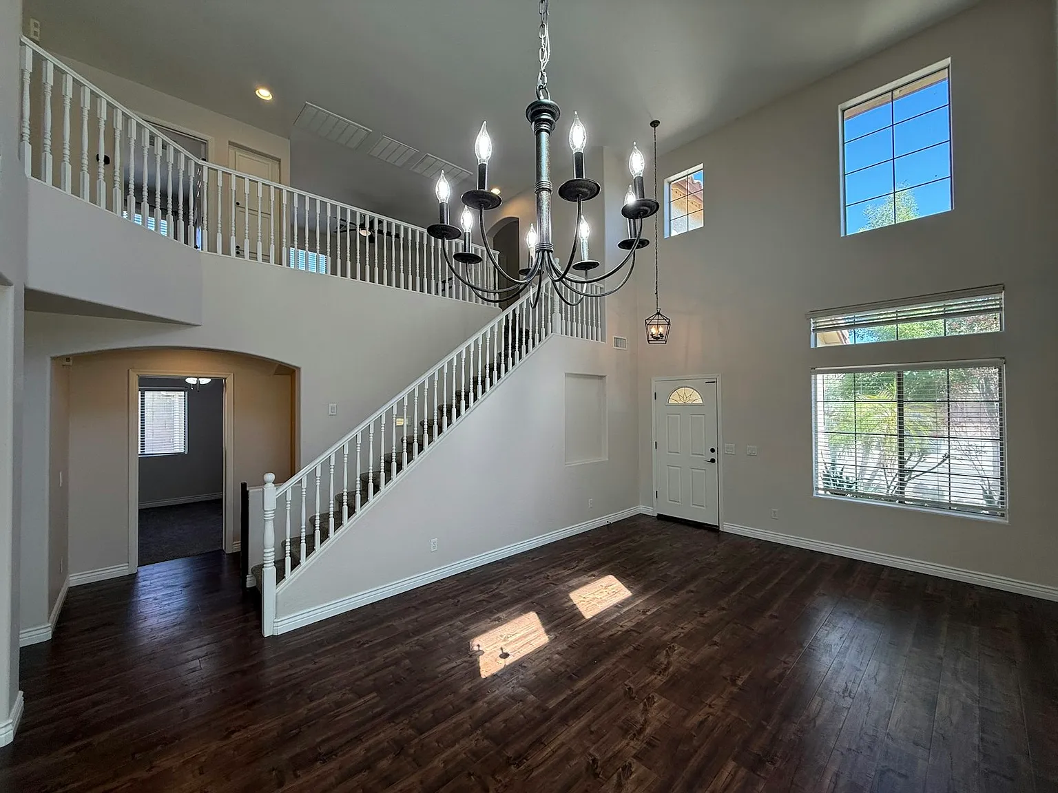 6509R West Red Fox Road — Photo 2