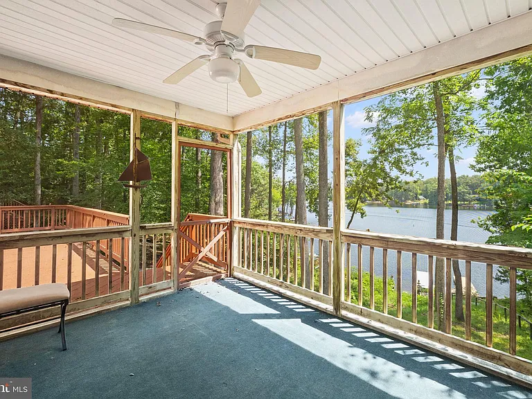 686 Lake Caroline Dr — Photo 19