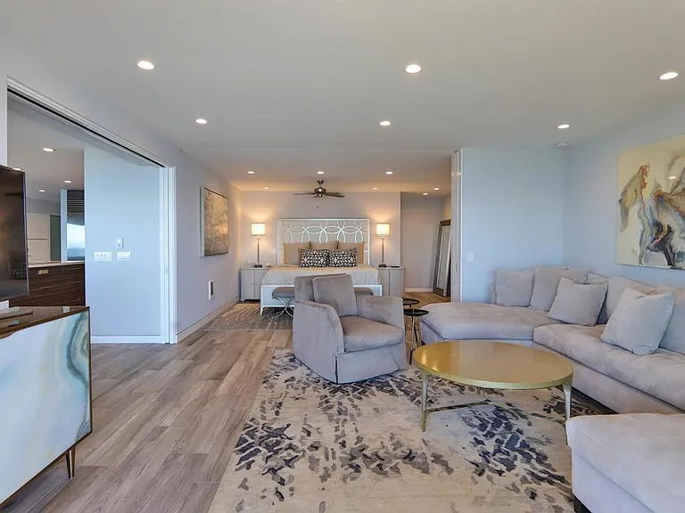 861 Beachfront Dr #B — Photo 12
