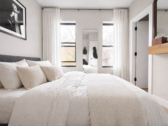 3rd image of 119 Boerum St APT 2L