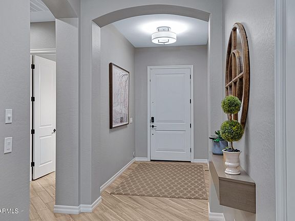 4th image of 232 W CUCUMBER TREE Avenue