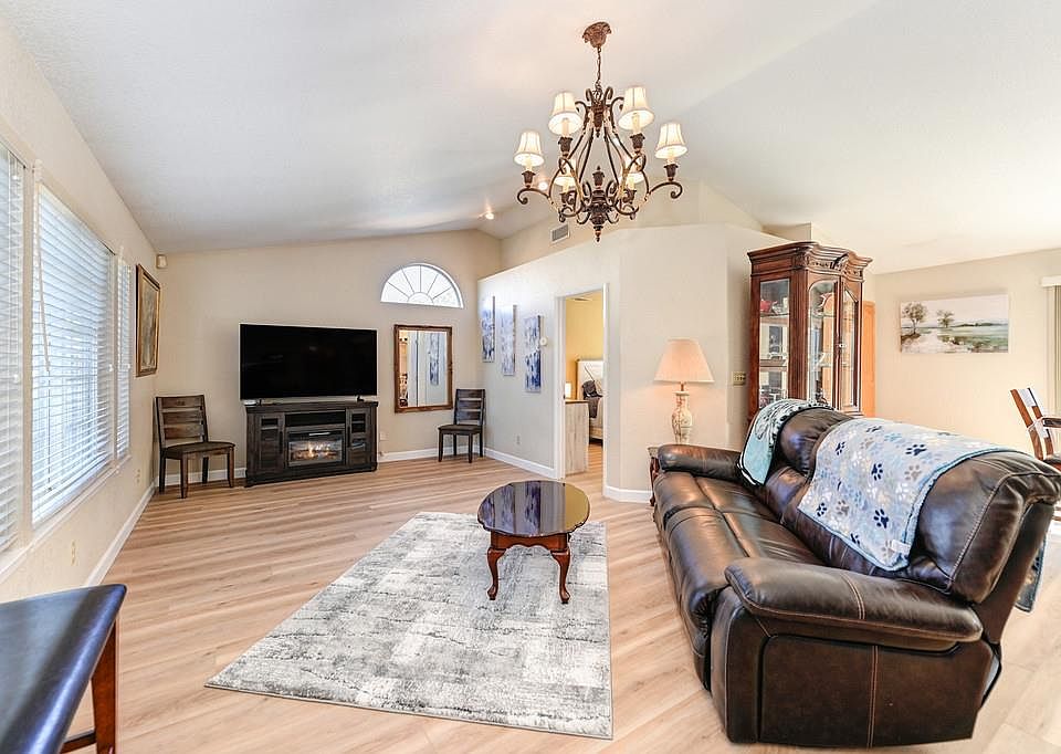 1st image of 7952 Brockwood Way