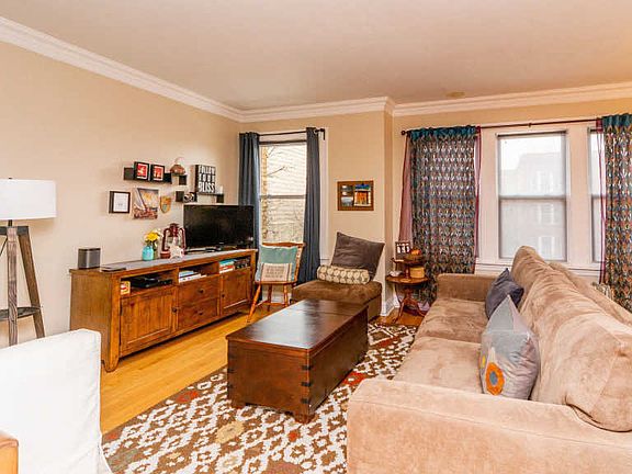 2nd image of 5237 N Ashland Ave APT 3