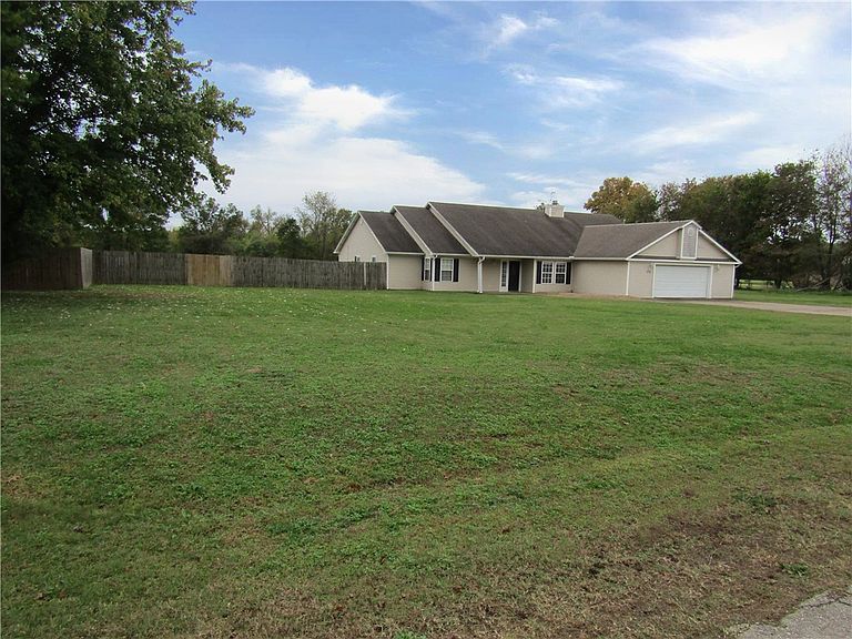 Listing photo 4