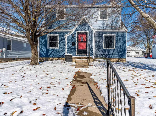 1113 E Lake Ave, Peoria Heights, IL 61616