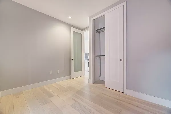 Rented by REAL New York | media 19