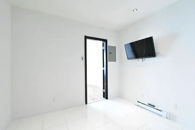 943 Columbus Ave #2C — Photo 3