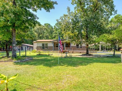 114 Georgiana Dr, Cross, SC, 29436