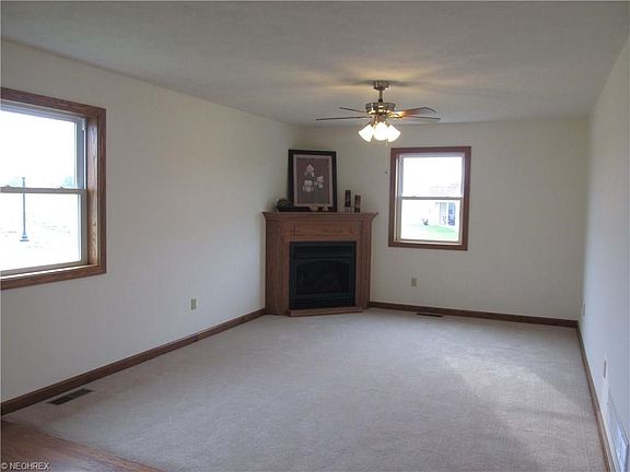 5th image of 574 Washington Meadows Dr