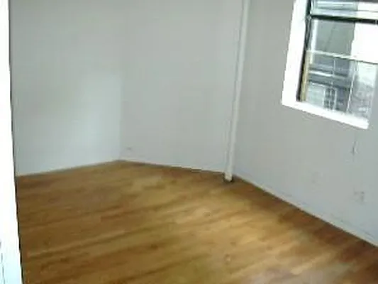 Rented by Keller Williams NYC | media 20