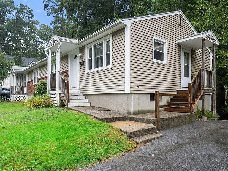 87 Moore Ave — Photo 1
