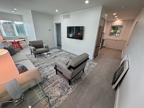 2nd image of 499 1st St S #202