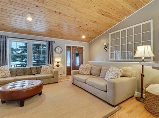 9094 E Mitchell Rd, Petoskey, MI 49770