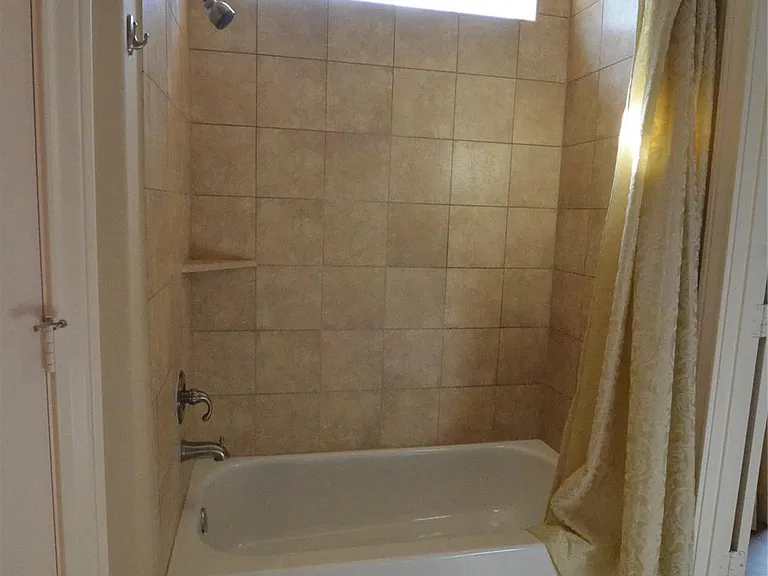 9006 Harbor Hills Dr E — Photo 14