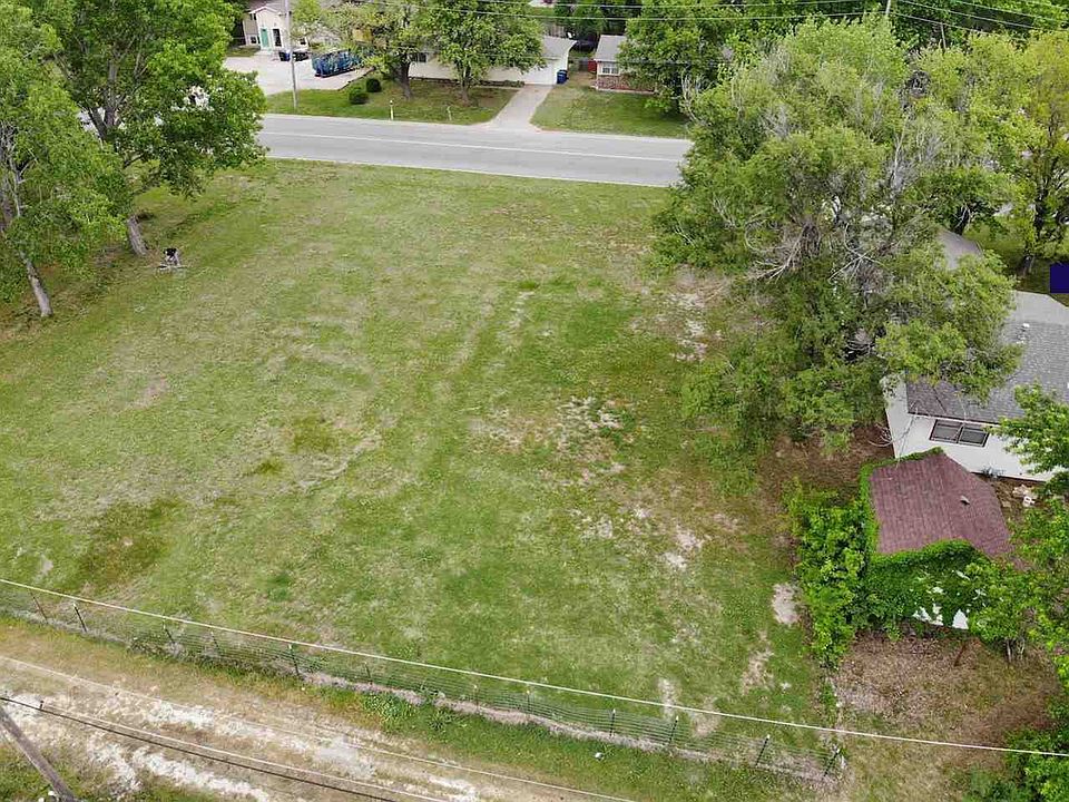 2nd image of 921 N Lulu St