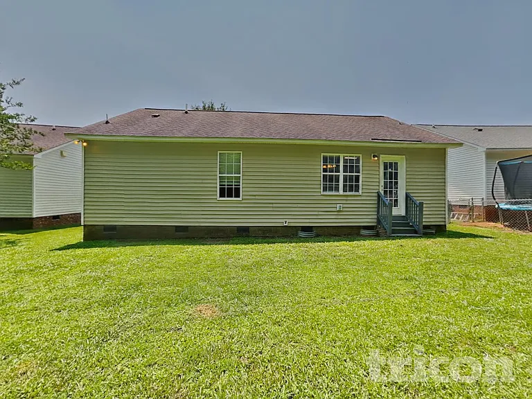 2112 McKinnon Dr — Photo 20