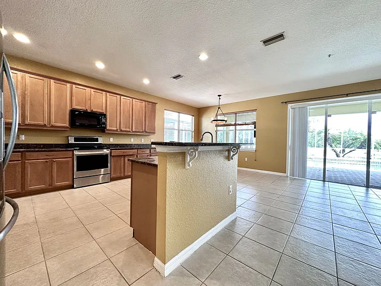 1799 Scarlett Ave — Photo 17