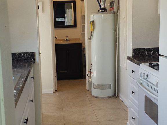 4th image of 4366-4378 Maple St #4368