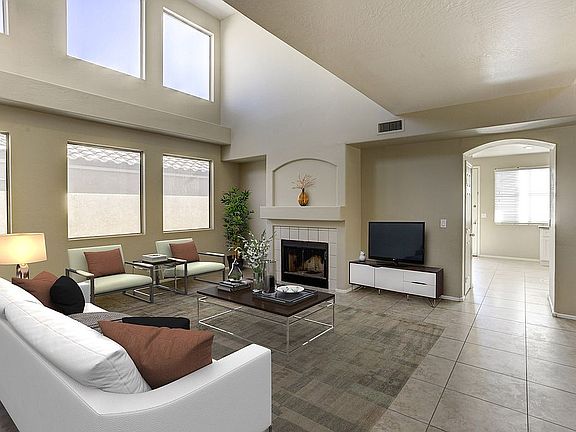 4th image of 1323 E Cathedral Rock Dr