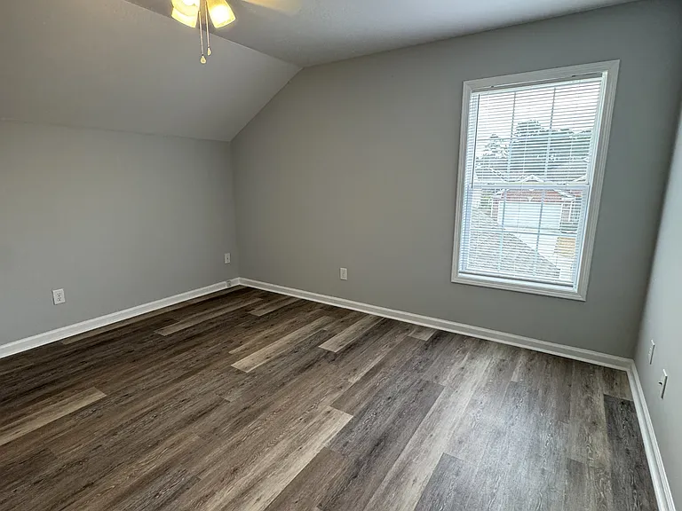 4529 Farm Lake Dr — Photo 15