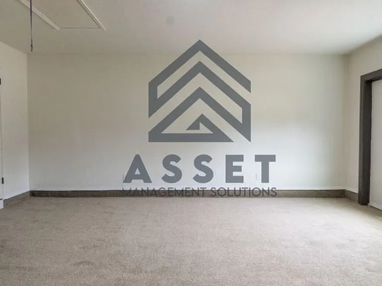1605 Blessing Ct — Photo 15