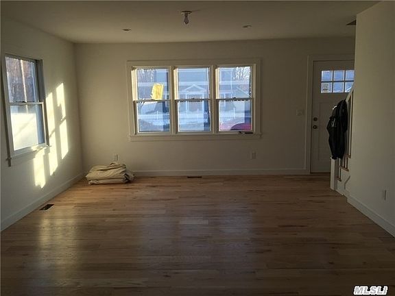 2nd image of 908 Osborne Ave