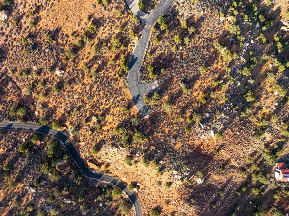 366 Quail Ridge Rd, Springdale, UT 84767