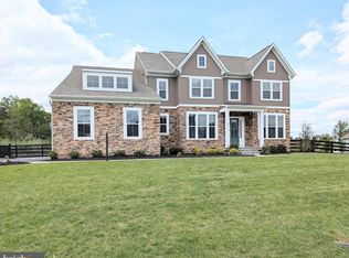43176 Bitter Persimmon Ct, Centreville, VA 20120