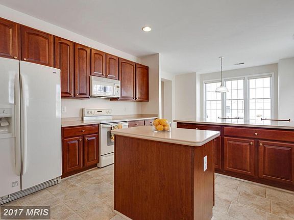 3rd image of 6264 Settlers Trail Pl