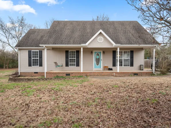 7 Merideth Lynn Rd, Fayetteville, TN 37334