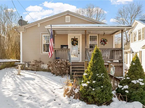 235 Oregon Ave, Woonsocket, RI 02895