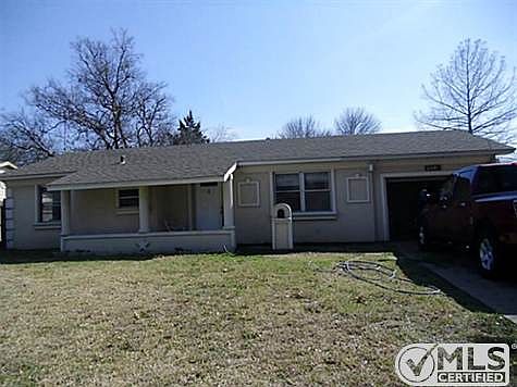 1st image of 2546 Klondike Dr