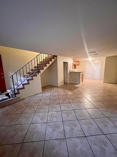 1st image of 120 W Live Oak St APT 5